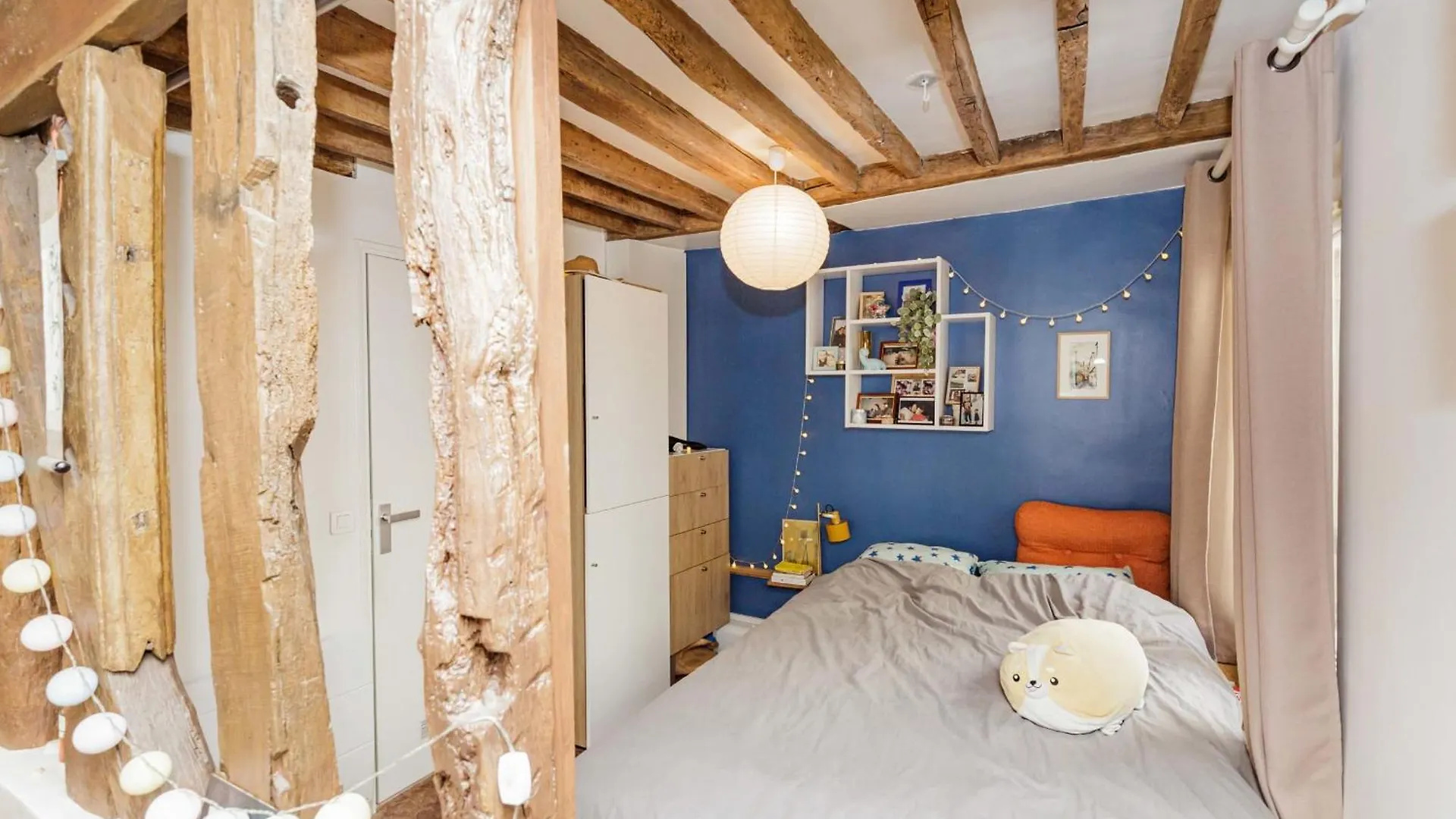 Nice And Bright 40 M For 2 Near Belleville Paris France